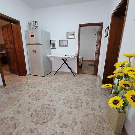 Private Room On A Shared Apartament Near Durres Beach מראה חיצוני תמונה
