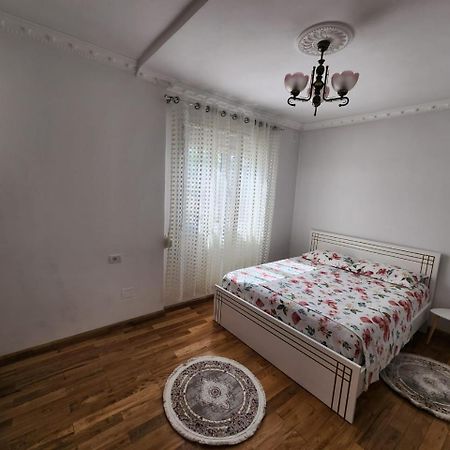 Private Room On A Shared Apartament Near Durres Beach מראה חיצוני תמונה
