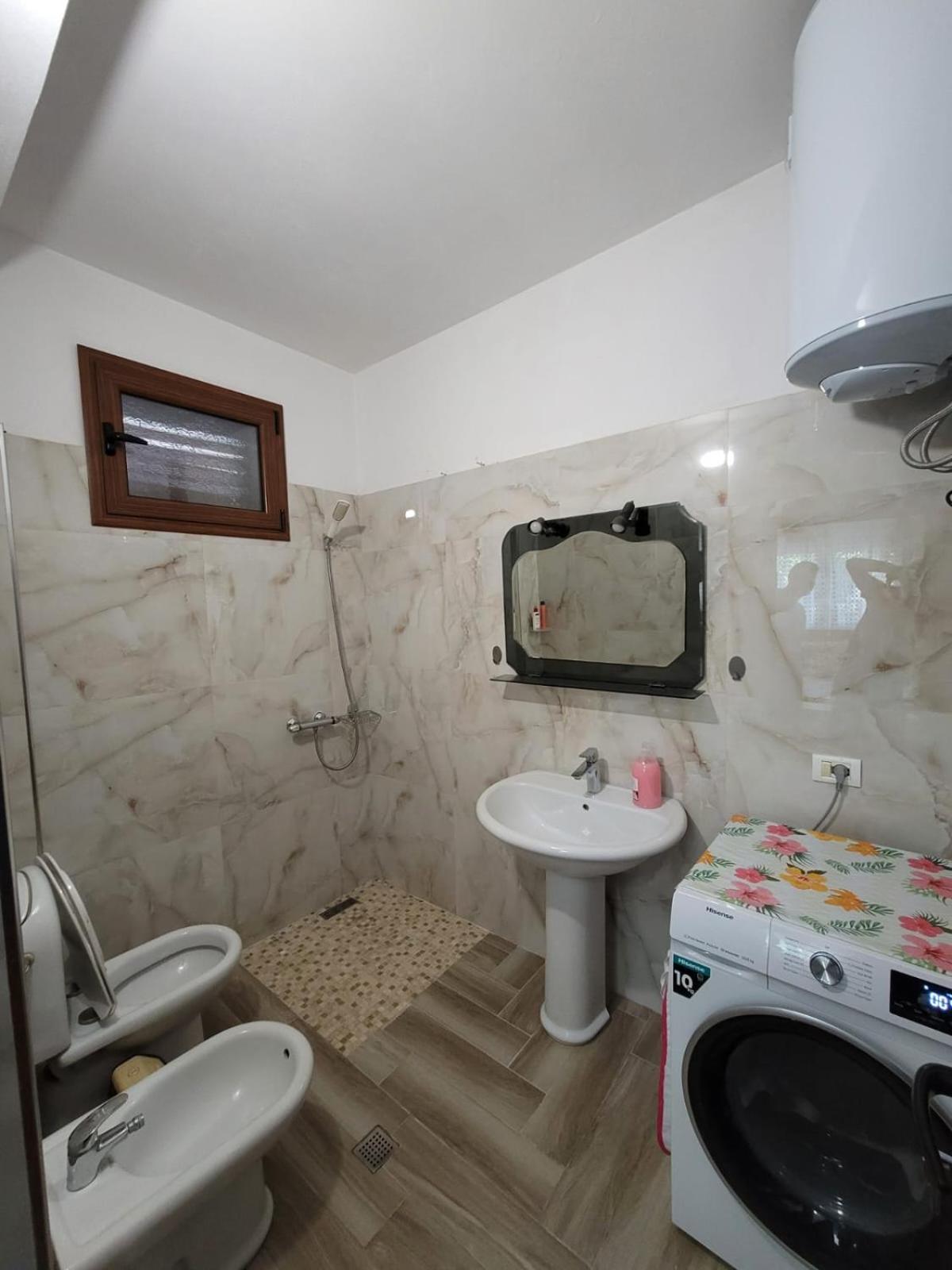 Private Room On A Shared Apartament Near Durres Beach מראה חיצוני תמונה