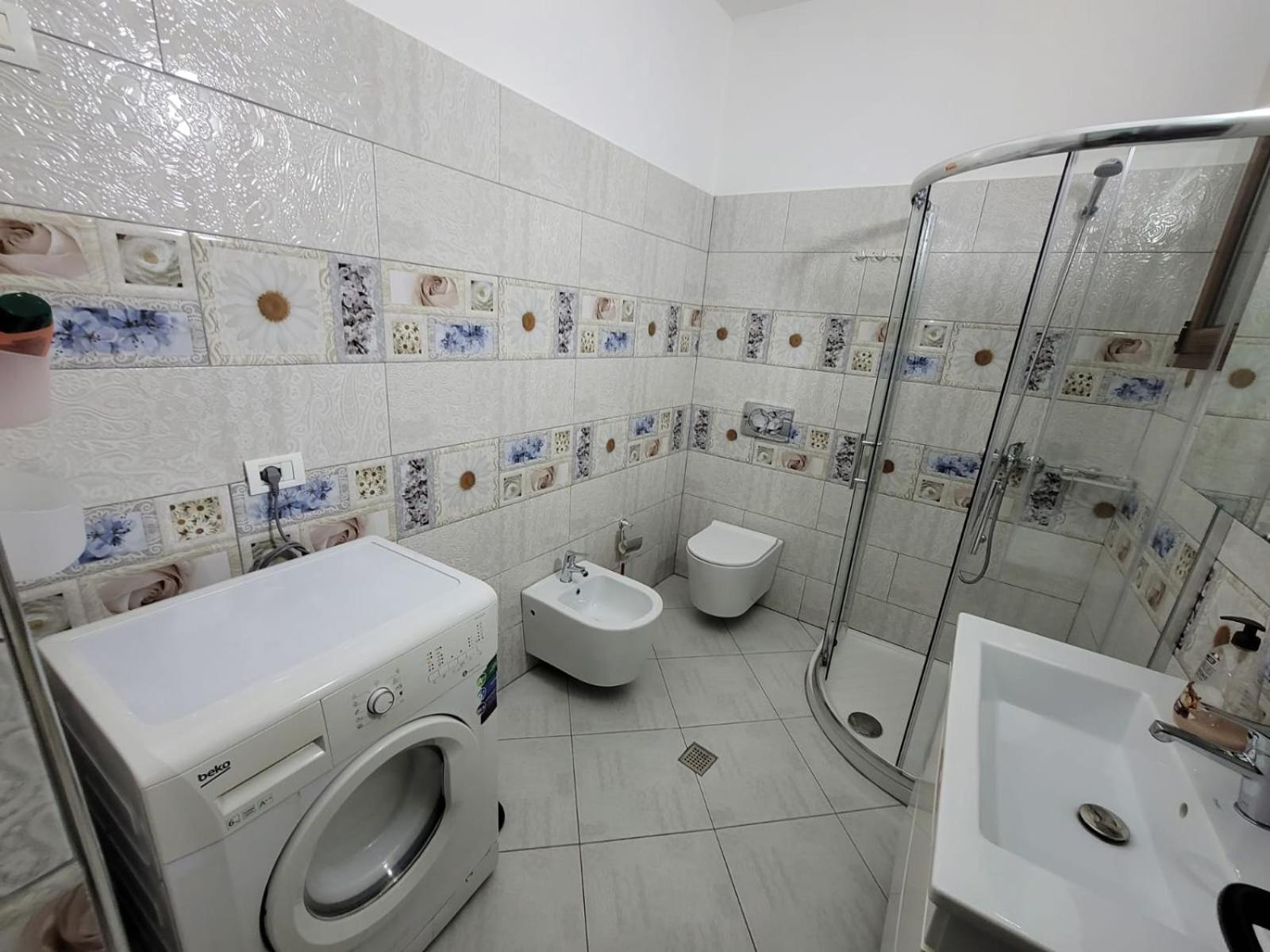 Private Room On A Shared Apartament Near Durres Beach מראה חיצוני תמונה