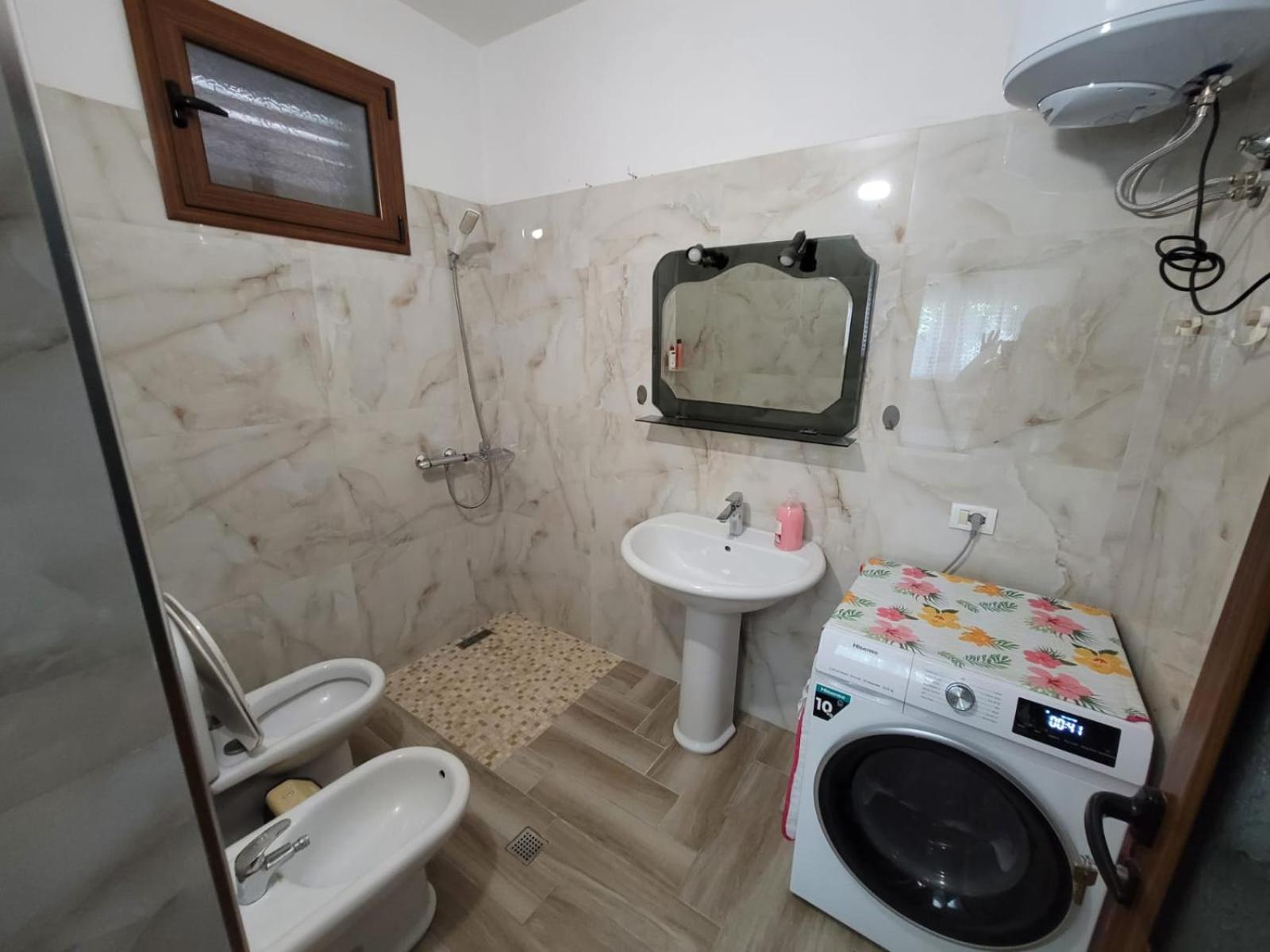 Private Room On A Shared Apartament Near Durres Beach מראה חיצוני תמונה