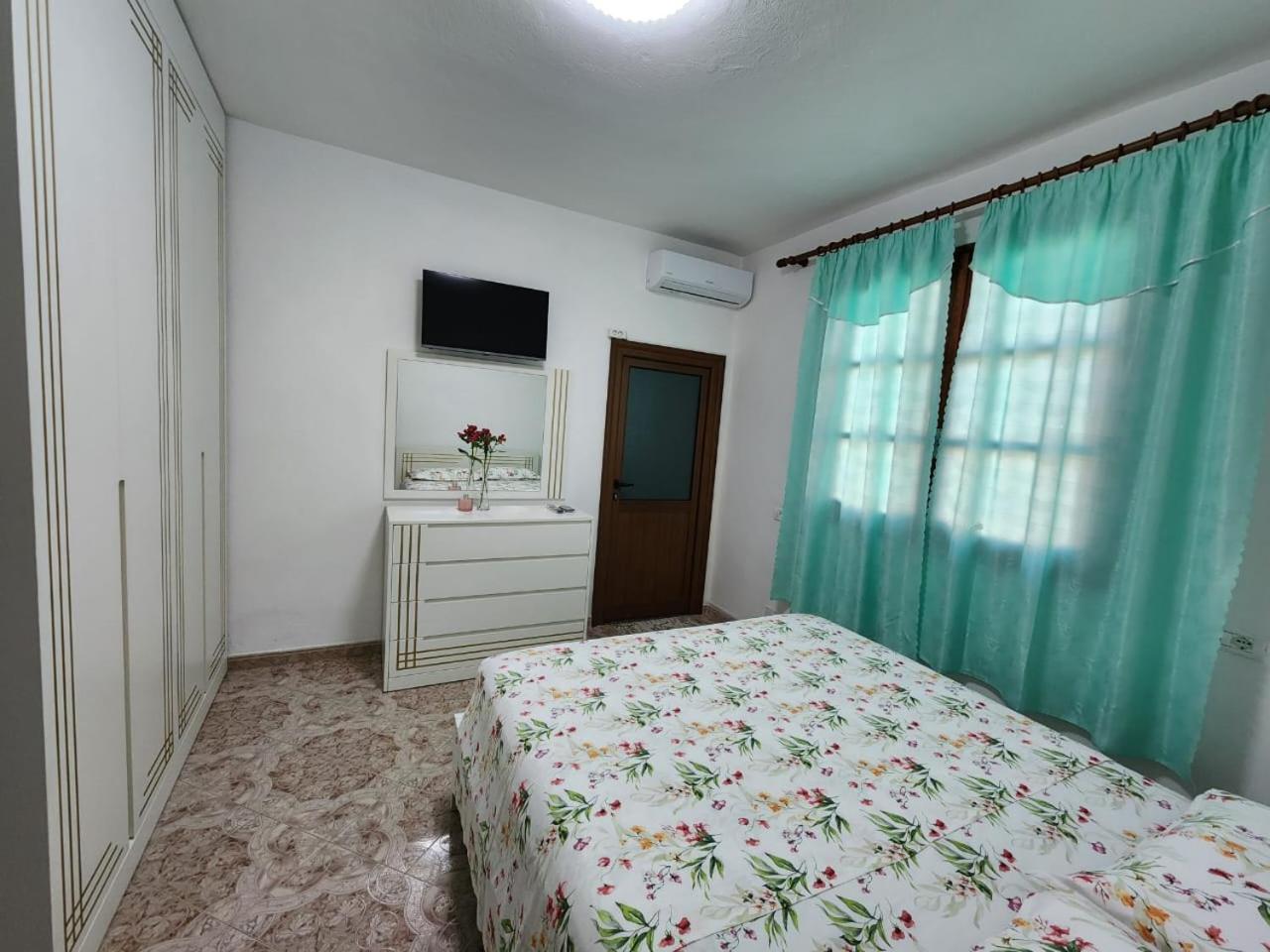 Private Room On A Shared Apartament Near Durres Beach מראה חיצוני תמונה